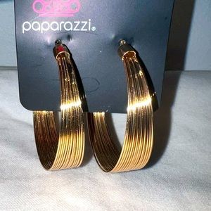 Paparazzi hoop earrings